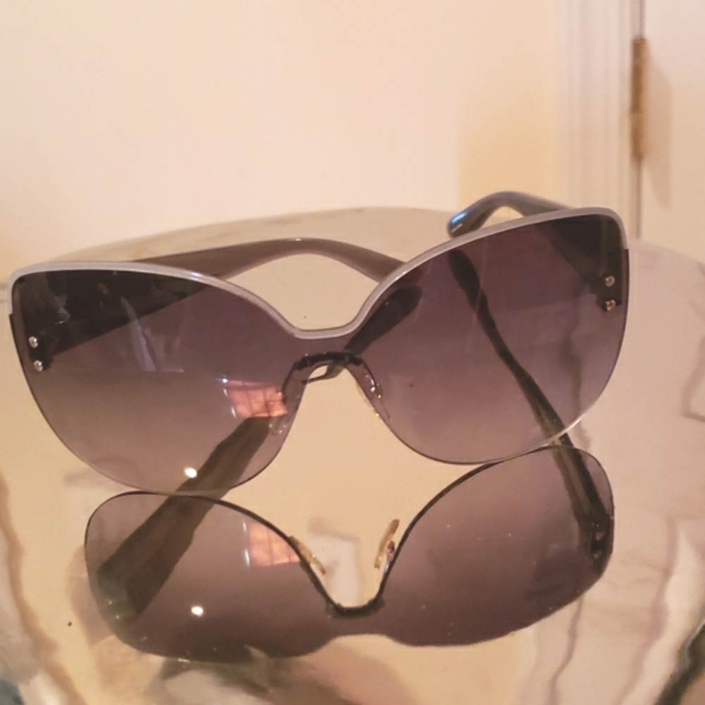 Marc by  Marc jacobs sunnies